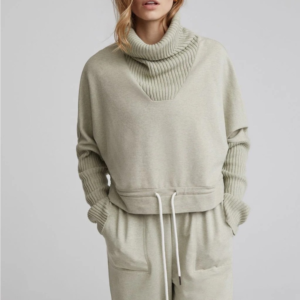 Varley Britannia‎ Turtle Neck Sweater in Desert Sage Size Small